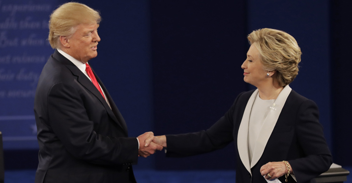 Handshake Trump Clinton Debate